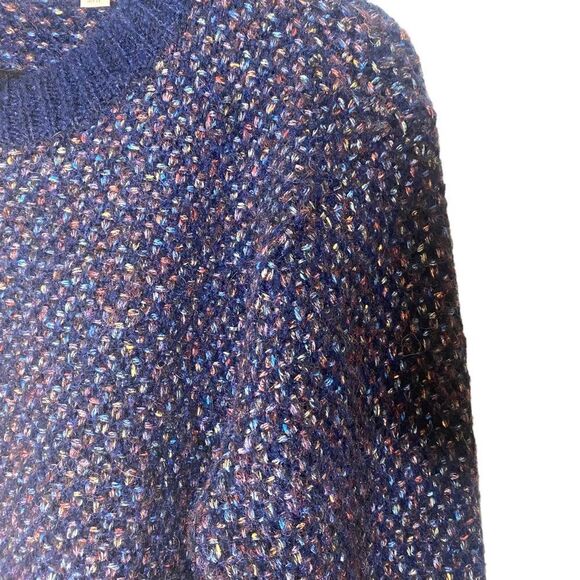 Rd Style Women’s Crew Neck Cropped Sweater - Picture 6 of 11